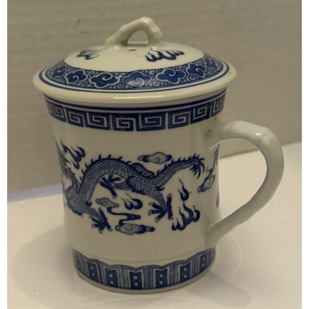 Porcelain Asian Chinese Coffee Mug Tea Cup With Lid, Blue & White Dragon Design